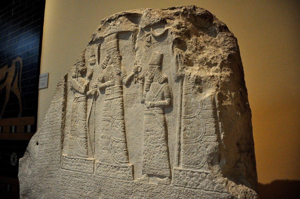 Limestone stela of Shamash-res-usur (governor of Mari and Suhi). He is praying in front of the gods. From the palace museum at Babylon, modern day Babel Governorate, Iraq. 8th century BCE. 