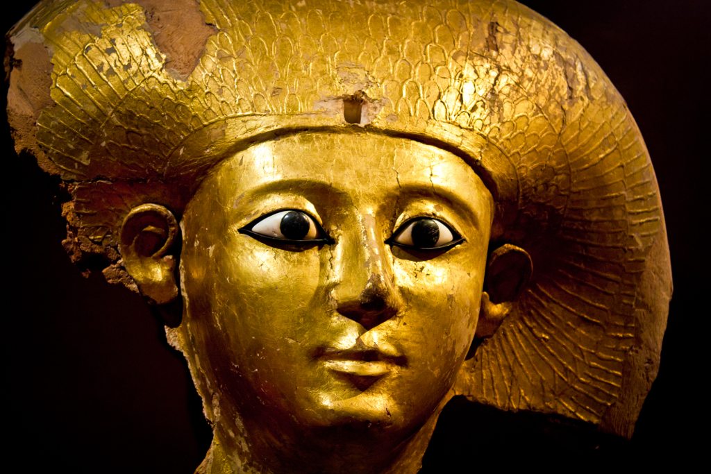 Coffin mask of queen consort of king Djehuti (around 1650 BC). Staatliches Museum Ägyptischer Kunst (State Museum of Egyptian Art) in Munich.