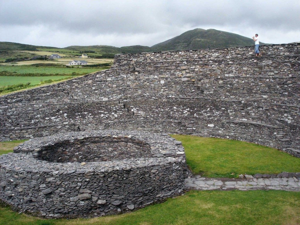 The 2,000-year-old walls of Ireland’s Leacanabuaile Ring Fort have withstood the test of time — without the aid of mortar or cement. (photo: Rick Steves)