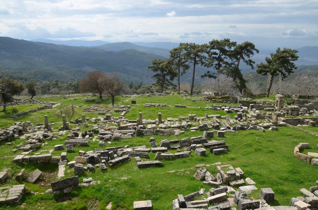 The Sanctuary of Zeus Labraundos at Labraunda overlooking the plain of Milas, Caria, Turkey. Photo © Carole Raddato. 