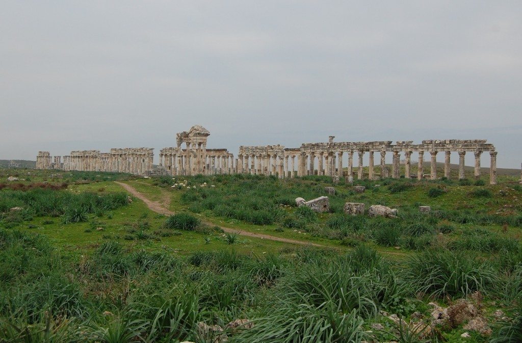 The colonnade at Apamea, following Cardo Maximus. It was built in 2nd century CE. This huge boulevard was 2 km long. Photo © Mina Bulic.