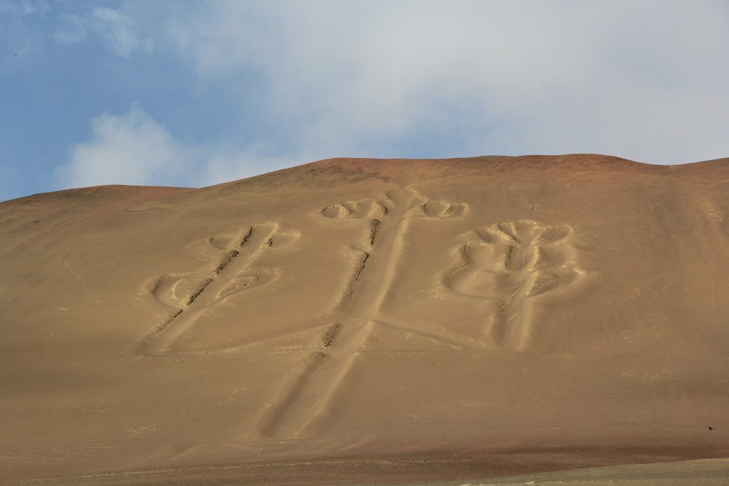 A closer look at the Paracas Candelabra. Image © Caroline Cervera. Nazca lines