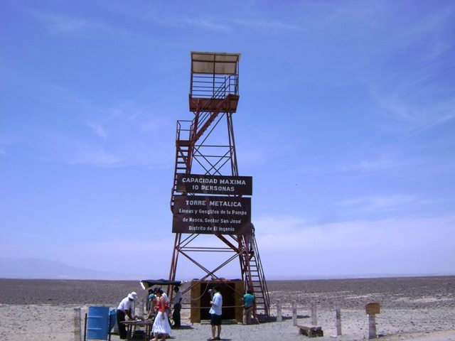 The lone mirador in the desert used to view the Nazca lines. Image © Caroline Cervera. 